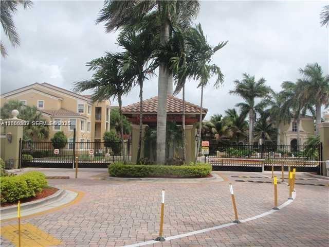 El-Ad RESIDENCES AT MIRA. - Residential Lease