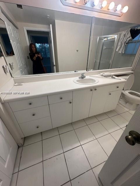 El-Ad RESIDENCES AT MIRA. - Residential Lease