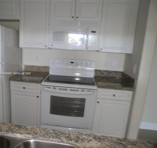 El-Ad RESIDENCES AT MIRA. - Residential Lease