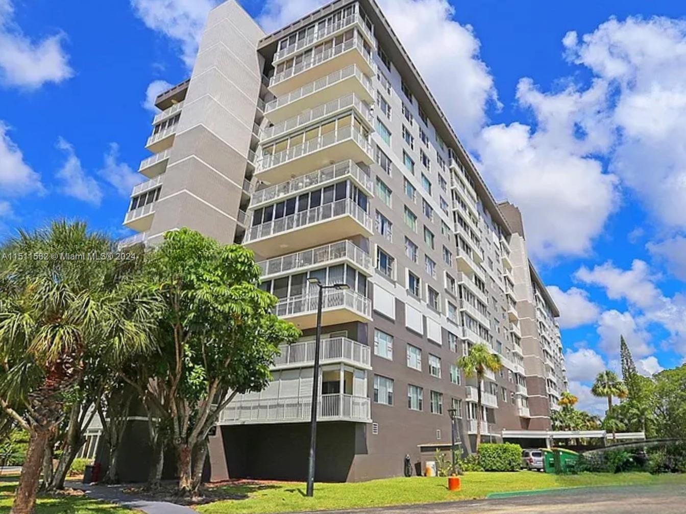 HILLCREST EAST NO 27 COND - Residential