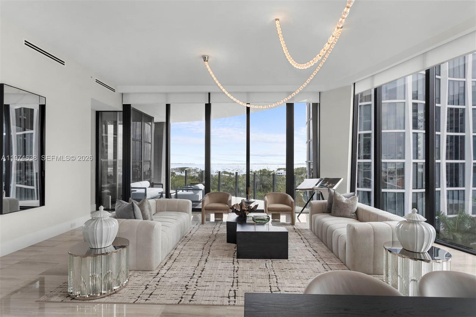 2821 S Bayshore Dr 8A