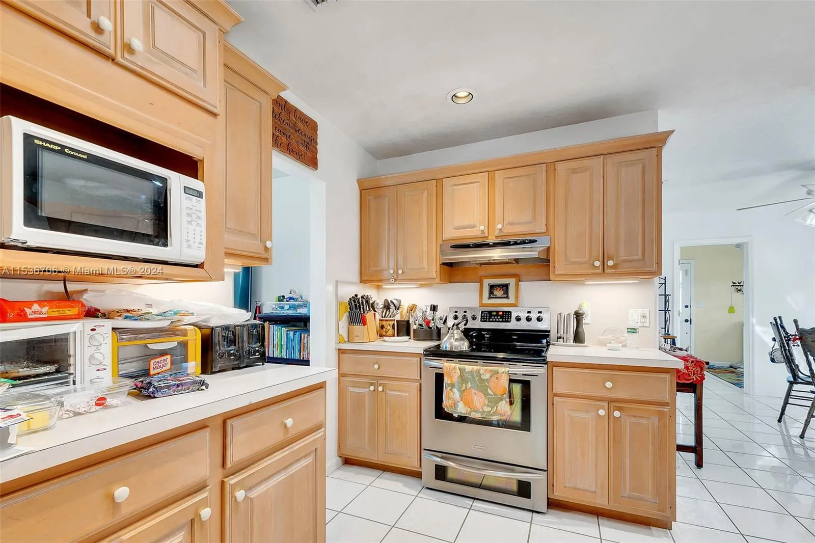 Homestead, Florida 33030, United States, 4 Bedrooms Bedrooms, ,2 BathroomsBathrooms,Residential,Active,64376