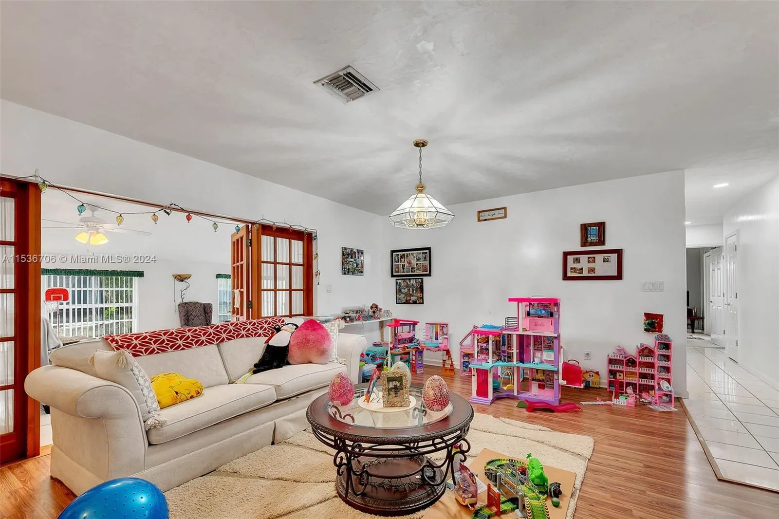 Homestead, Florida 33030, United States, 4 Bedrooms Bedrooms, ,2 BathroomsBathrooms,Residential,Active,64376