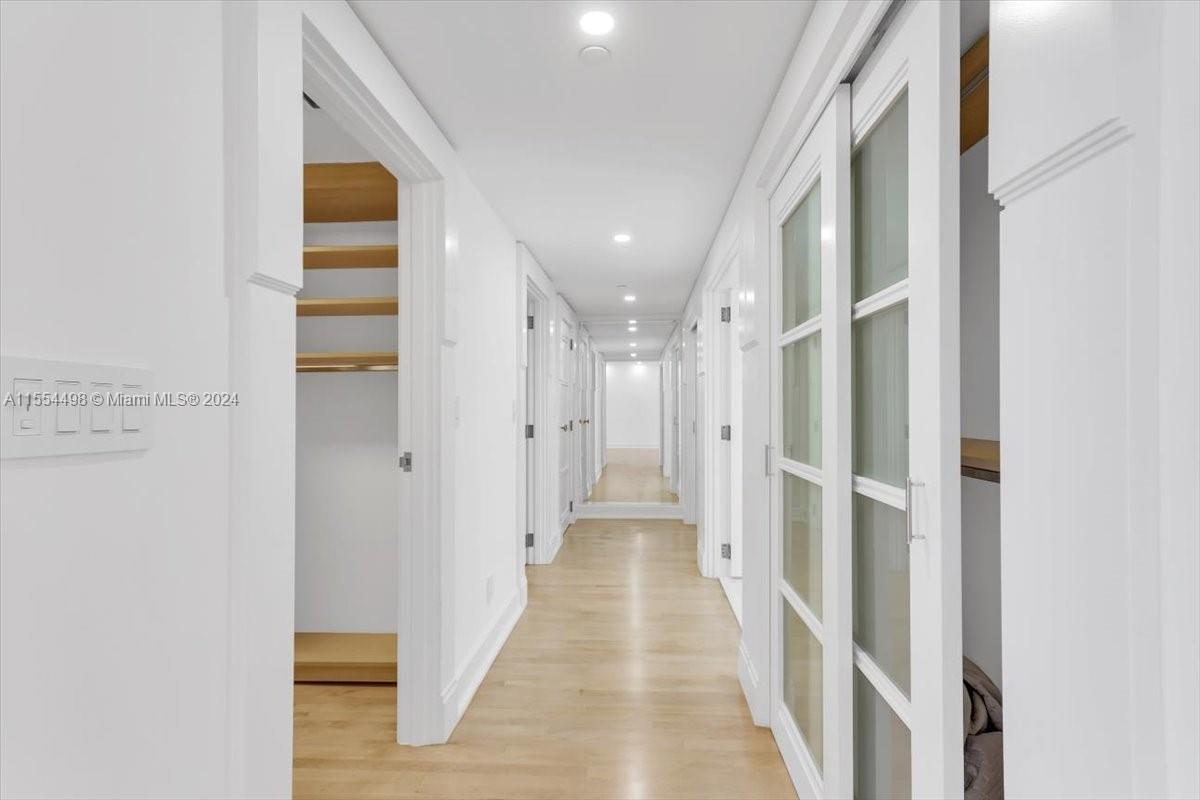 7000 ISL BLVD WILLIAMS IS - Residential