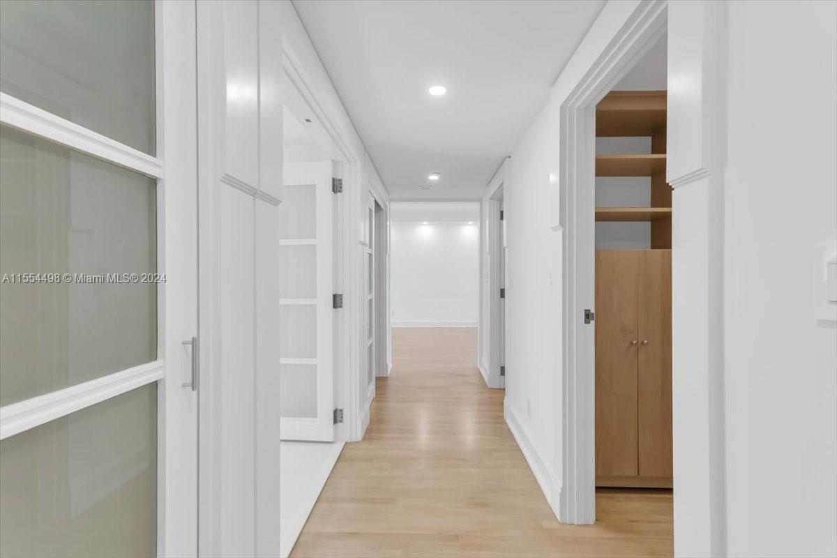 7000 ISL BLVD WILLIAMS IS - Residential