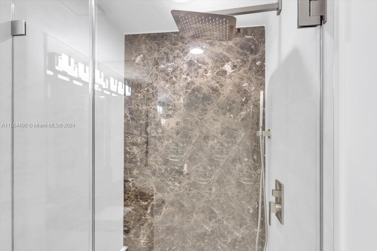 7000 ISL BLVD WILLIAMS IS - Residential