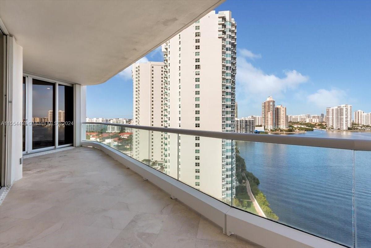 7000 ISL BLVD WILLIAMS IS - Residential