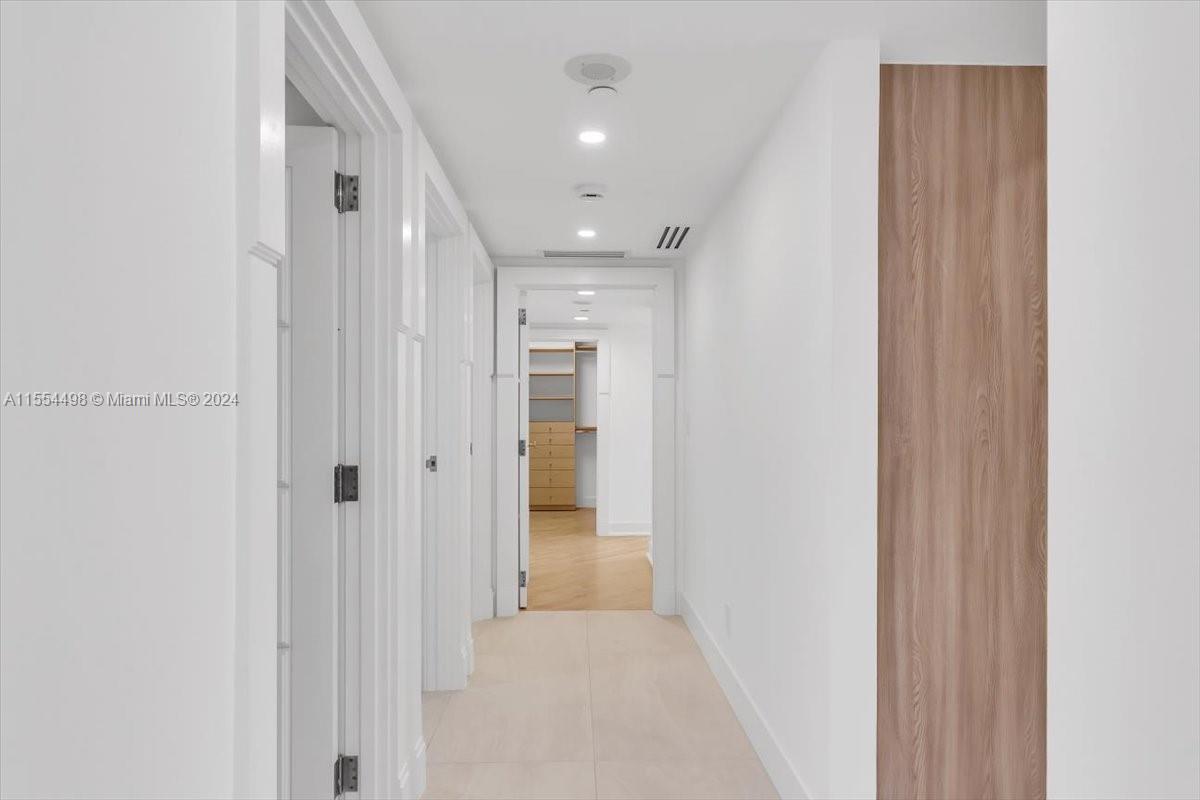 7000 ISL BLVD WILLIAMS IS - Residential