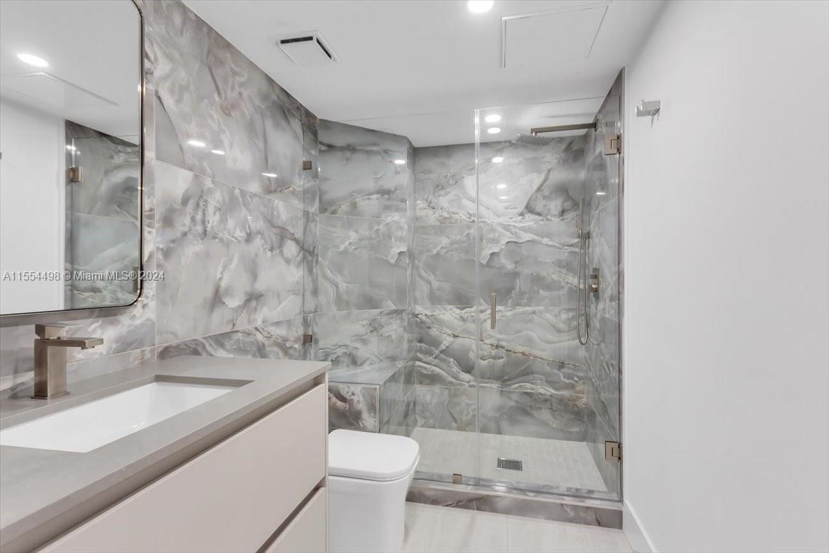 7000 ISL BLVD WILLIAMS IS - Residential