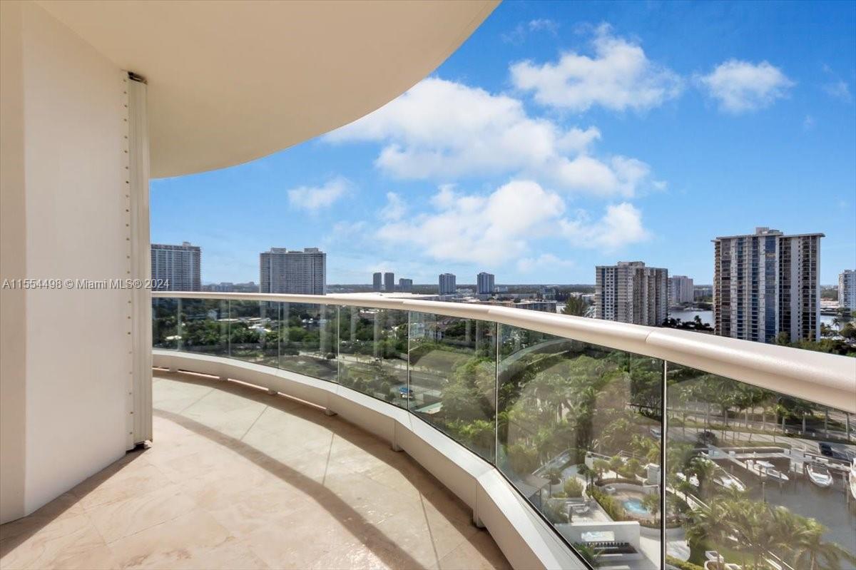 7000 ISL BLVD WILLIAMS IS - Residential