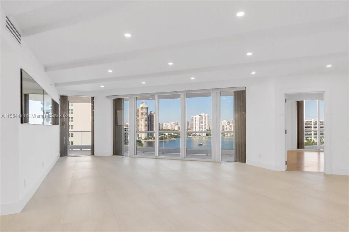 7000 ISL BLVD WILLIAMS IS - Residential