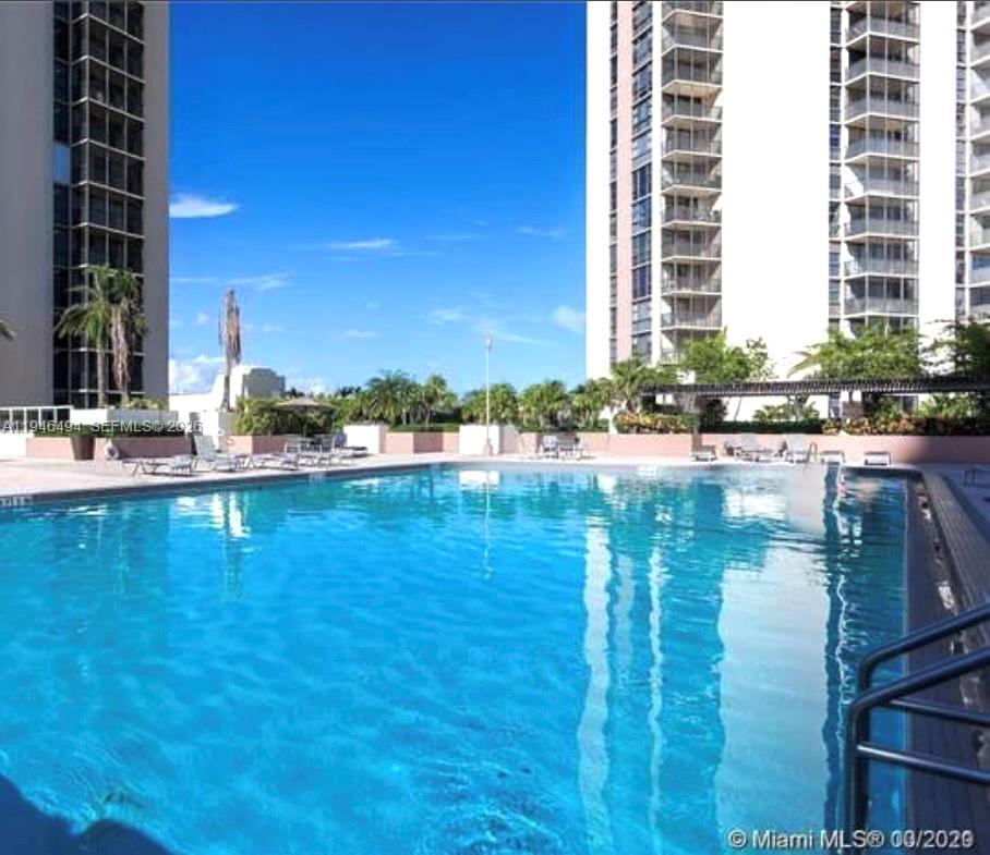 CORONADO CONDO- TOWER II - Residential