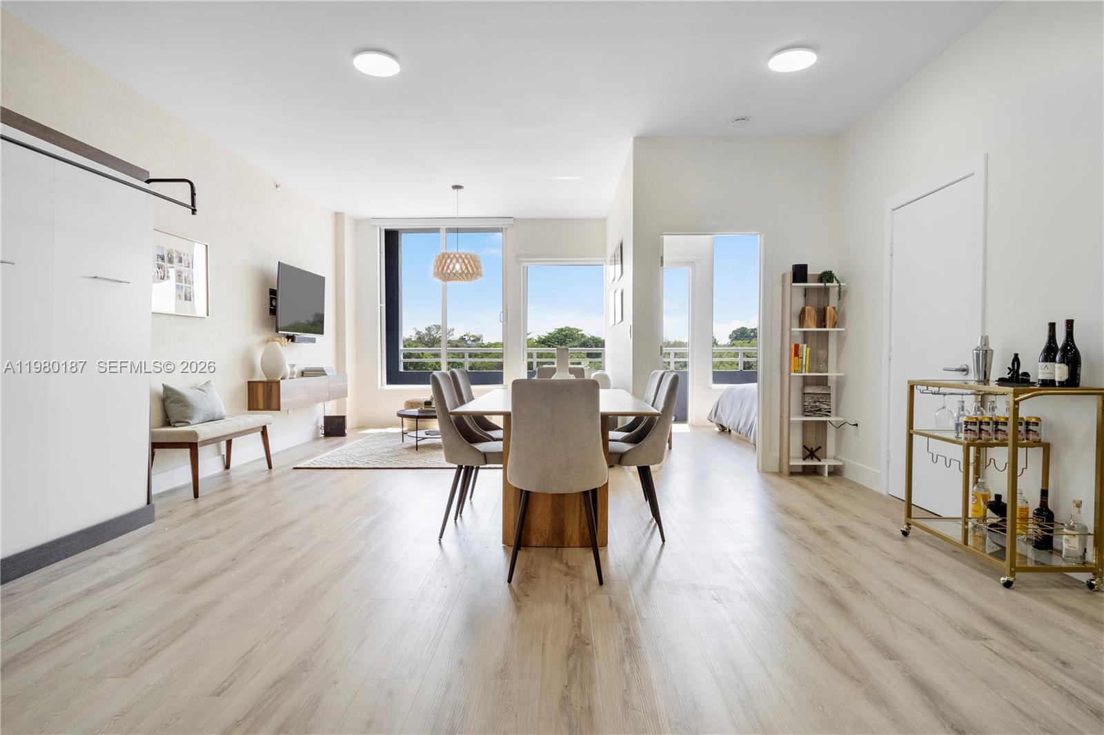 COCOSTYLE @ 3250 GRAND AV - Residential Lease