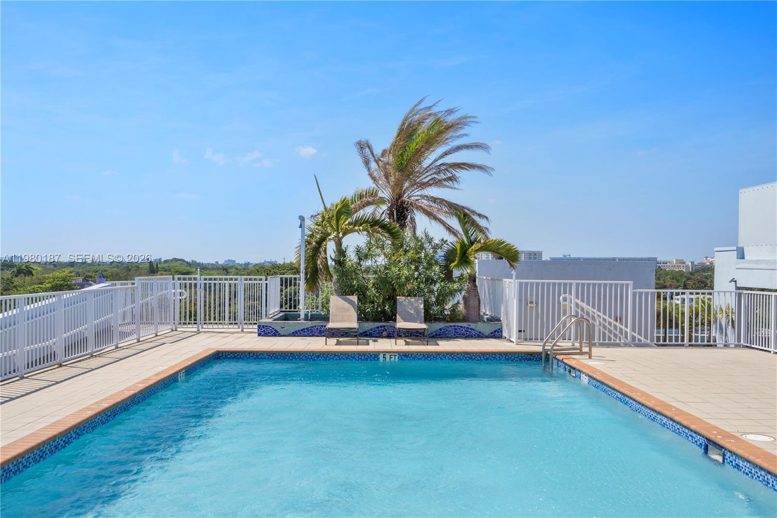 COCOSTYLE @ 3250 GRAND AV - Residential Lease
