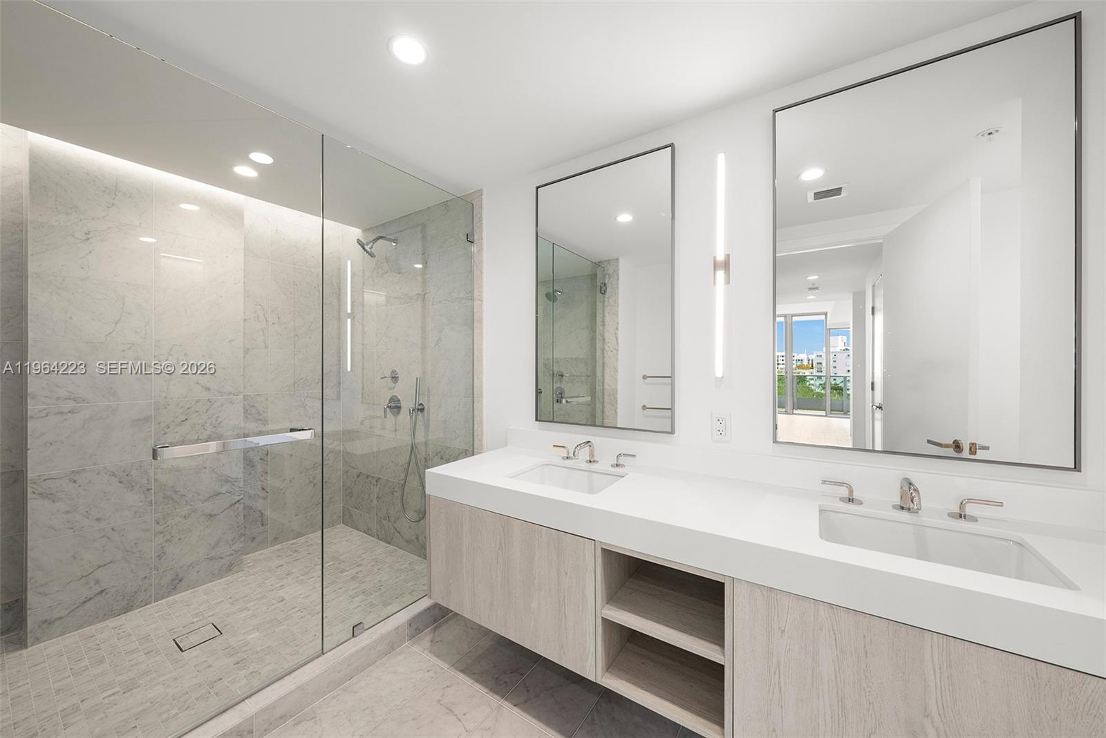 LA BAIA BAY HARBOR ISLANDS - Residential