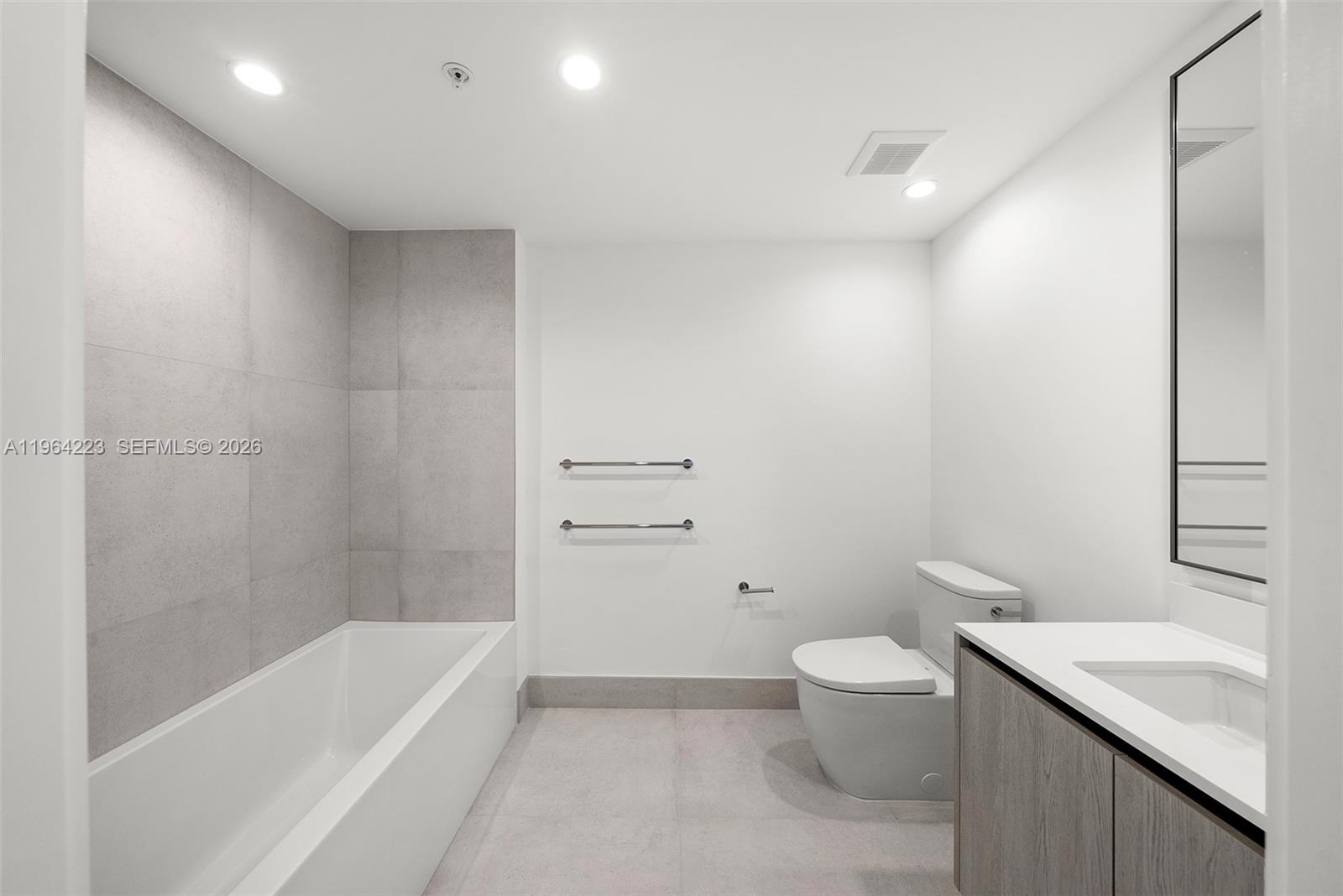 LA BAIA BAY HARBOR ISLANDS - Residential