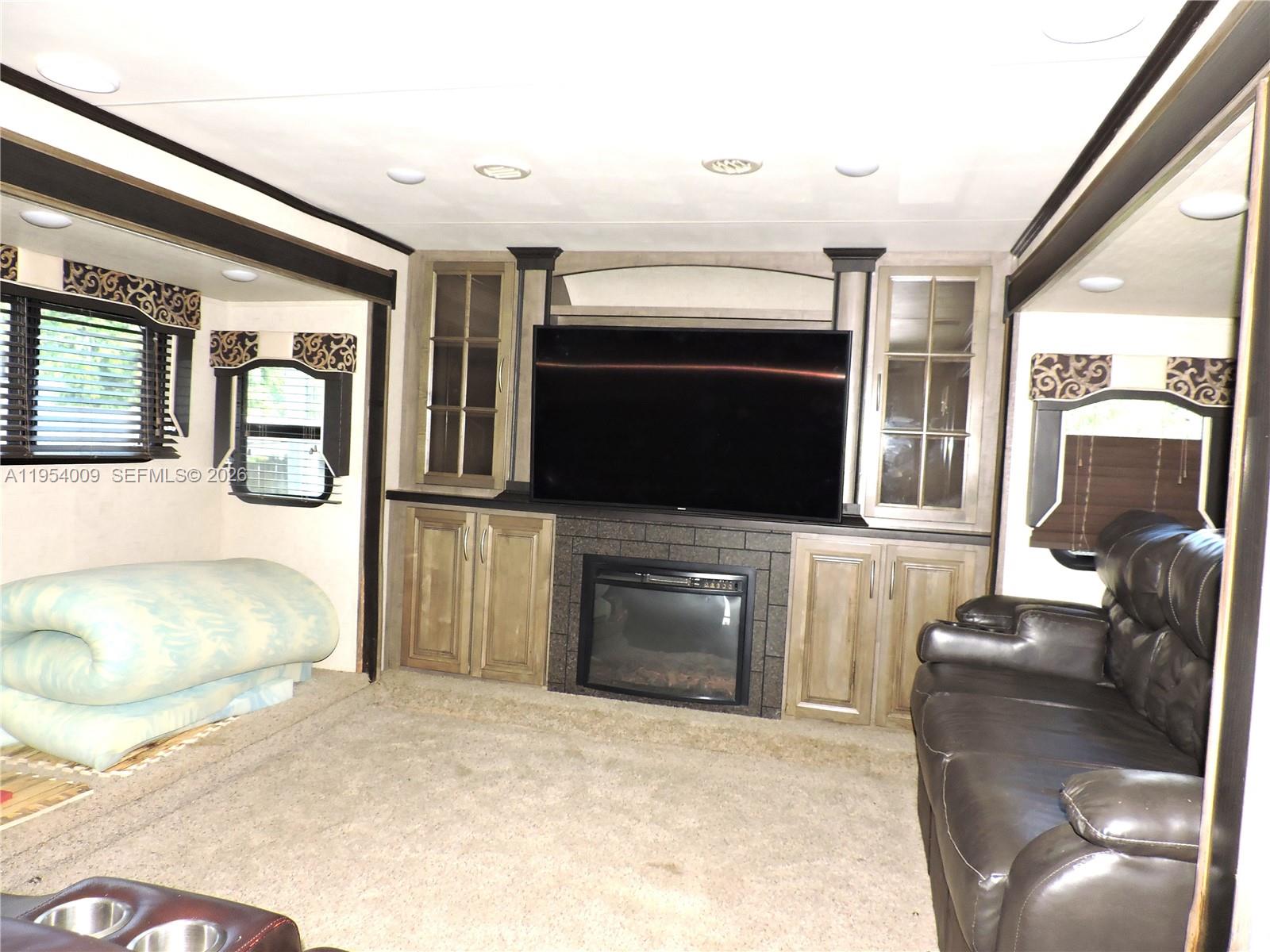 NEWPORT - Residential