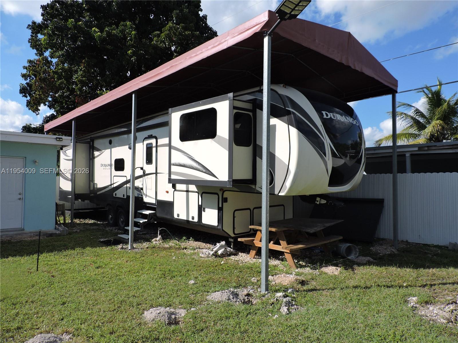 NEWPORT - Residential