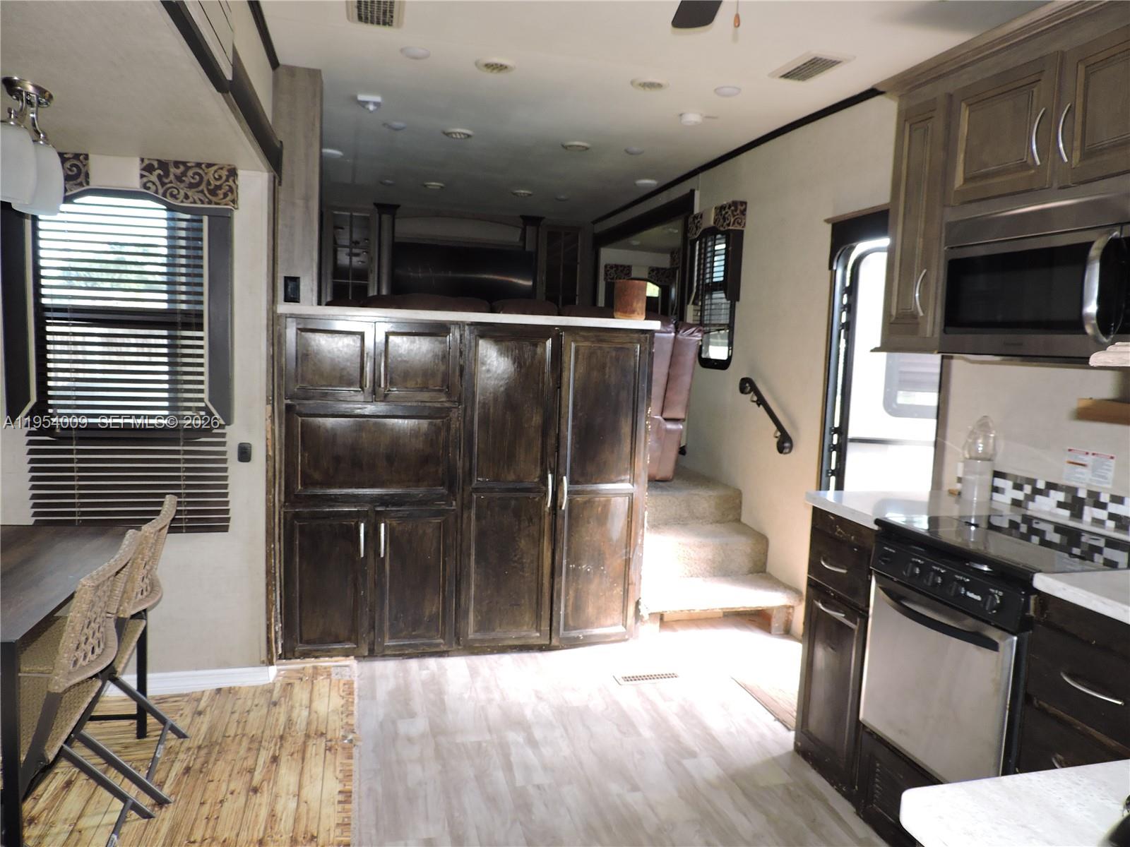 NEWPORT - Residential