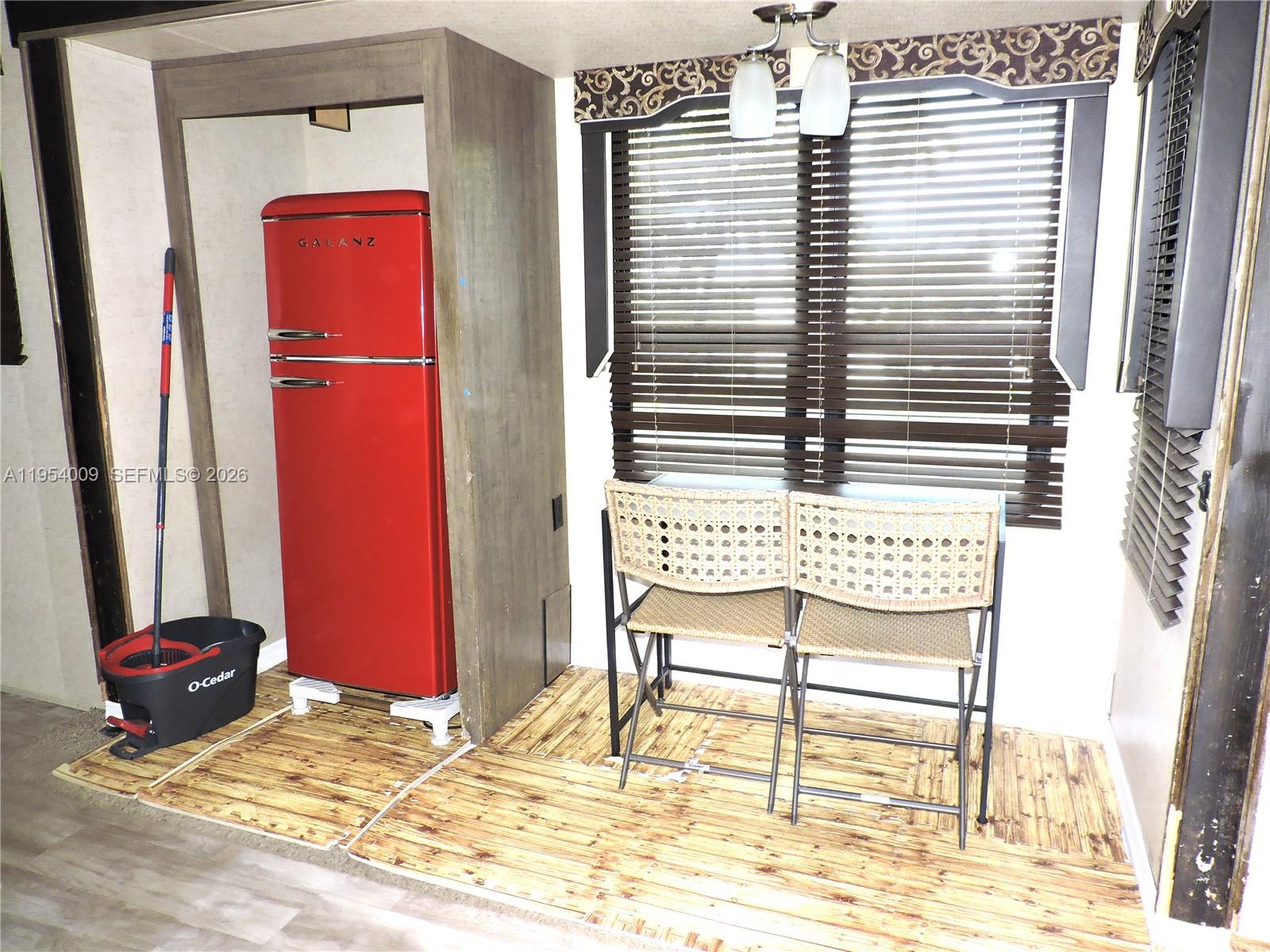 NEWPORT - Residential