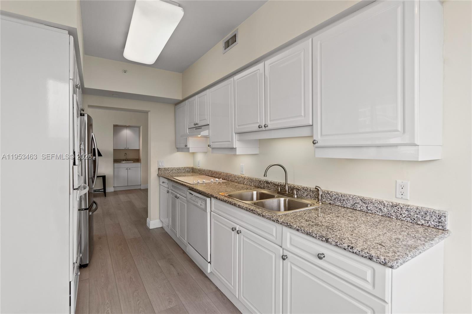 GREEN DIAMOND CONDO - Residential