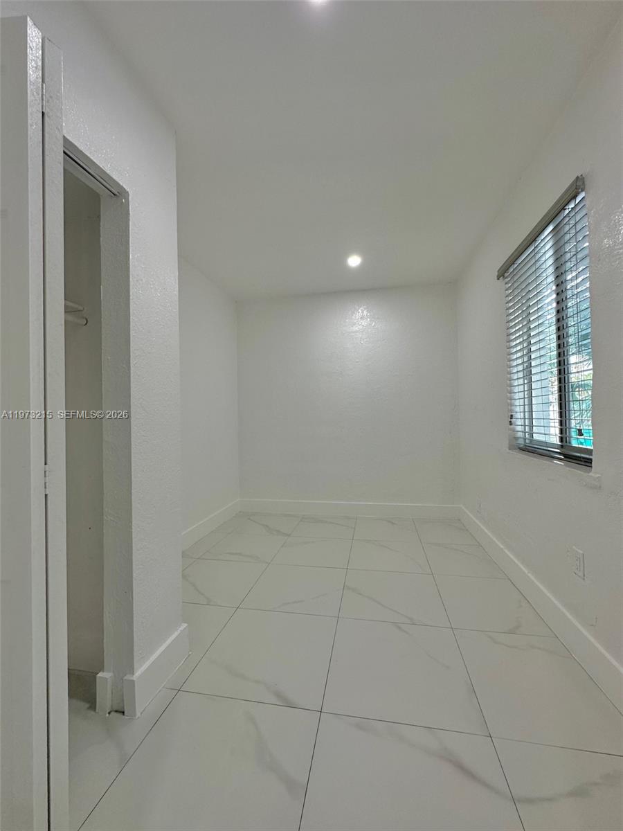 ROCKMOOR PARK TRACK - Residential Lease