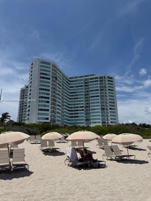 Rental Property at 7135 Collins Ave 1703, Miami Beach, Miami-Dade County, Florida - Bedrooms: 1 
Bathrooms: 2  - $2,700 MO.