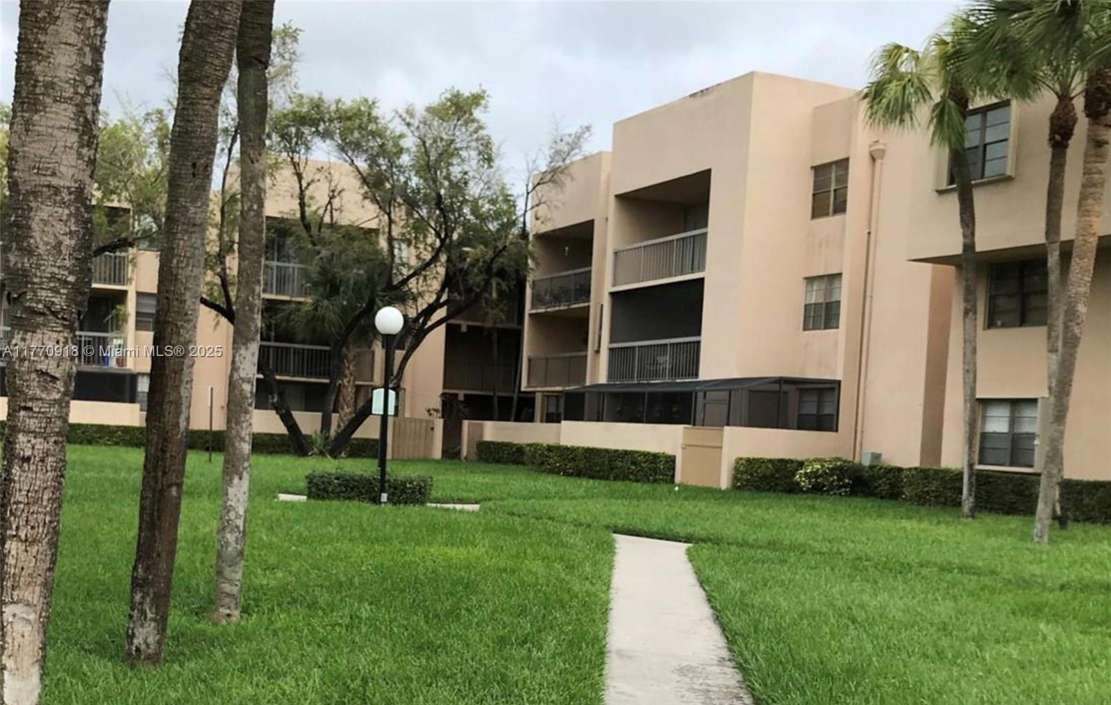 GARDENS OF KENDALL CONDO - Residential