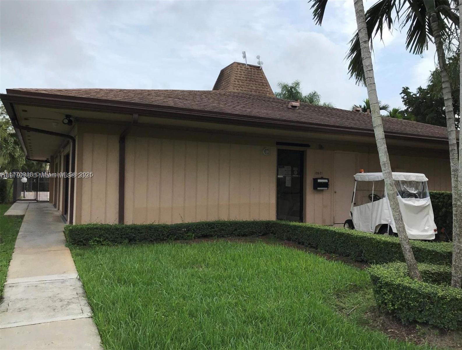 GARDENS OF KENDALL CONDO - Residential