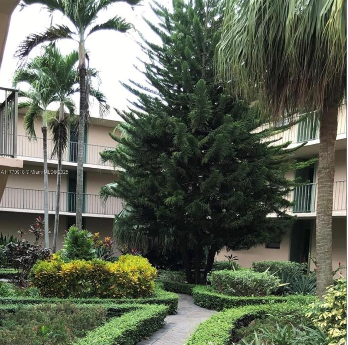 GARDENS OF KENDALL CONDO - Residential