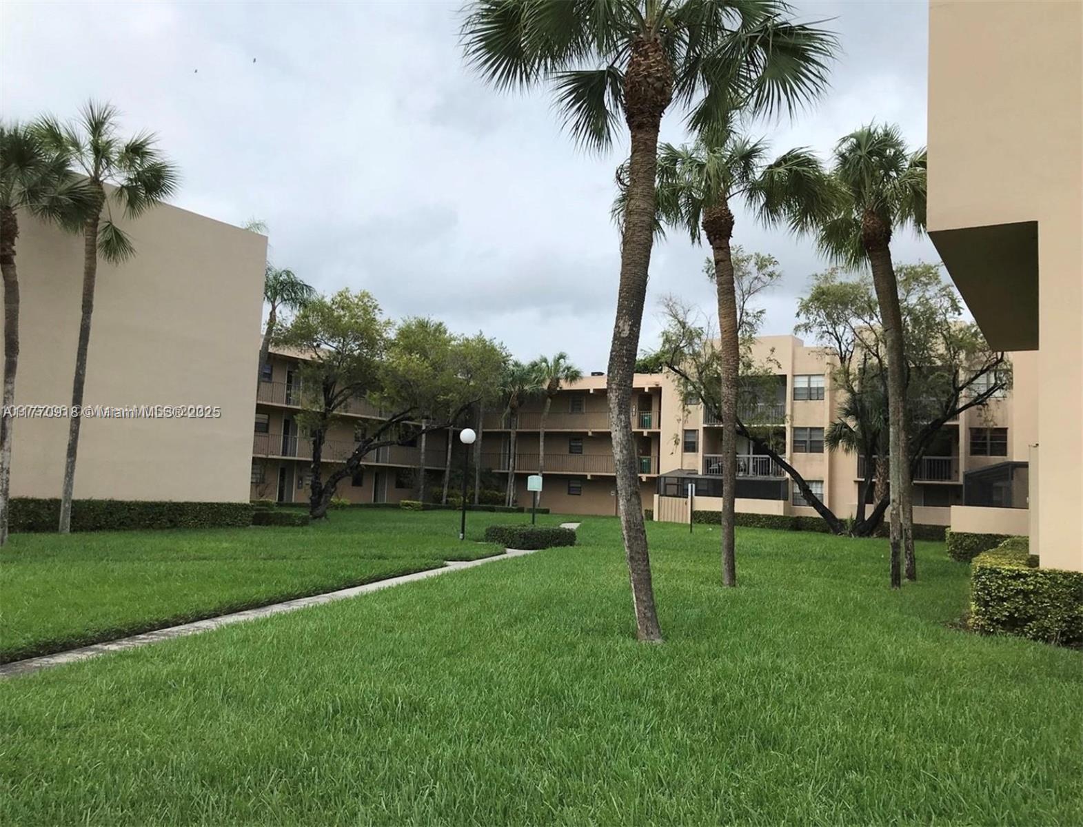 GARDENS OF KENDALL CONDO - Residential