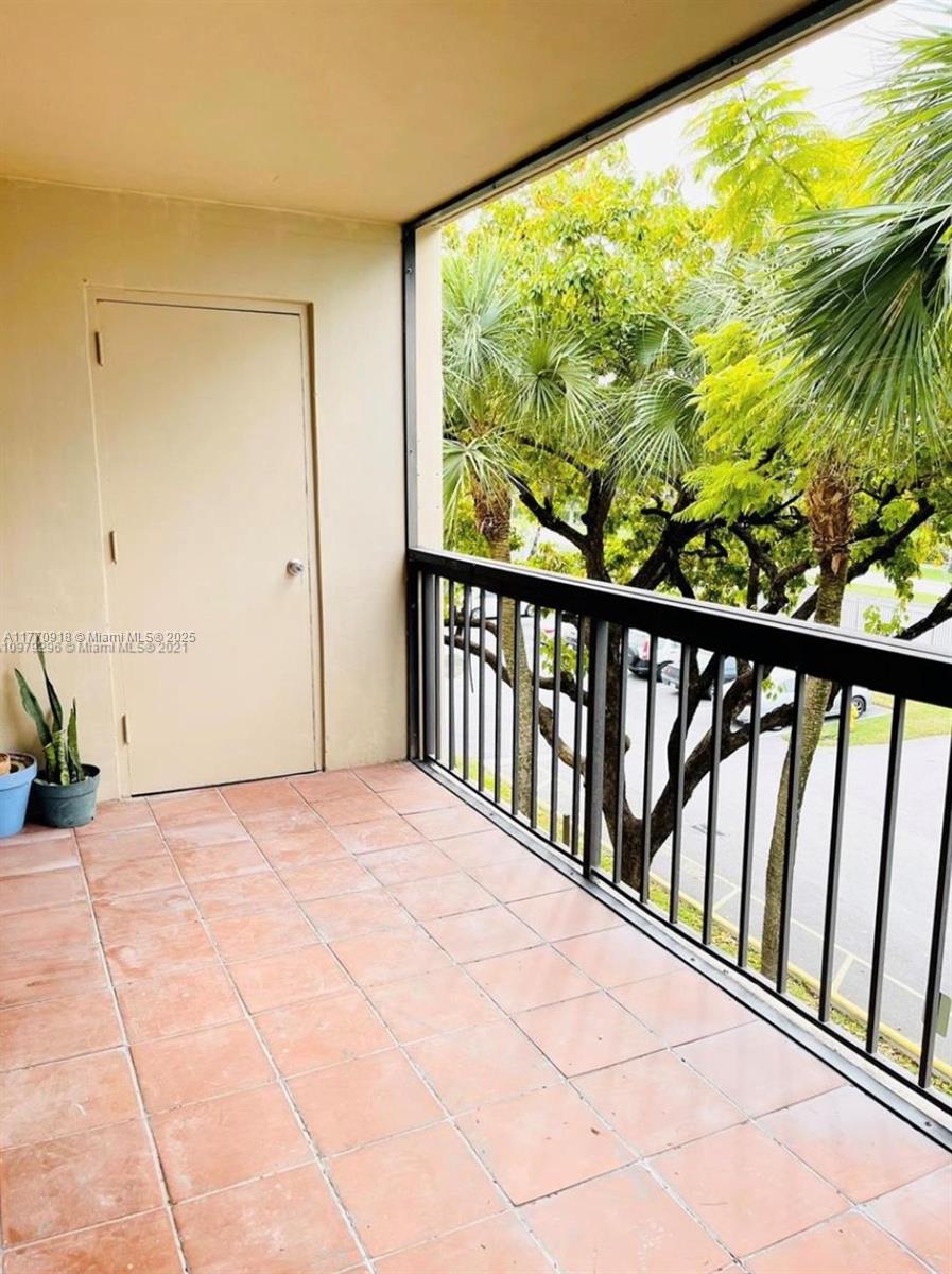 GARDENS OF KENDALL CONDO - Residential