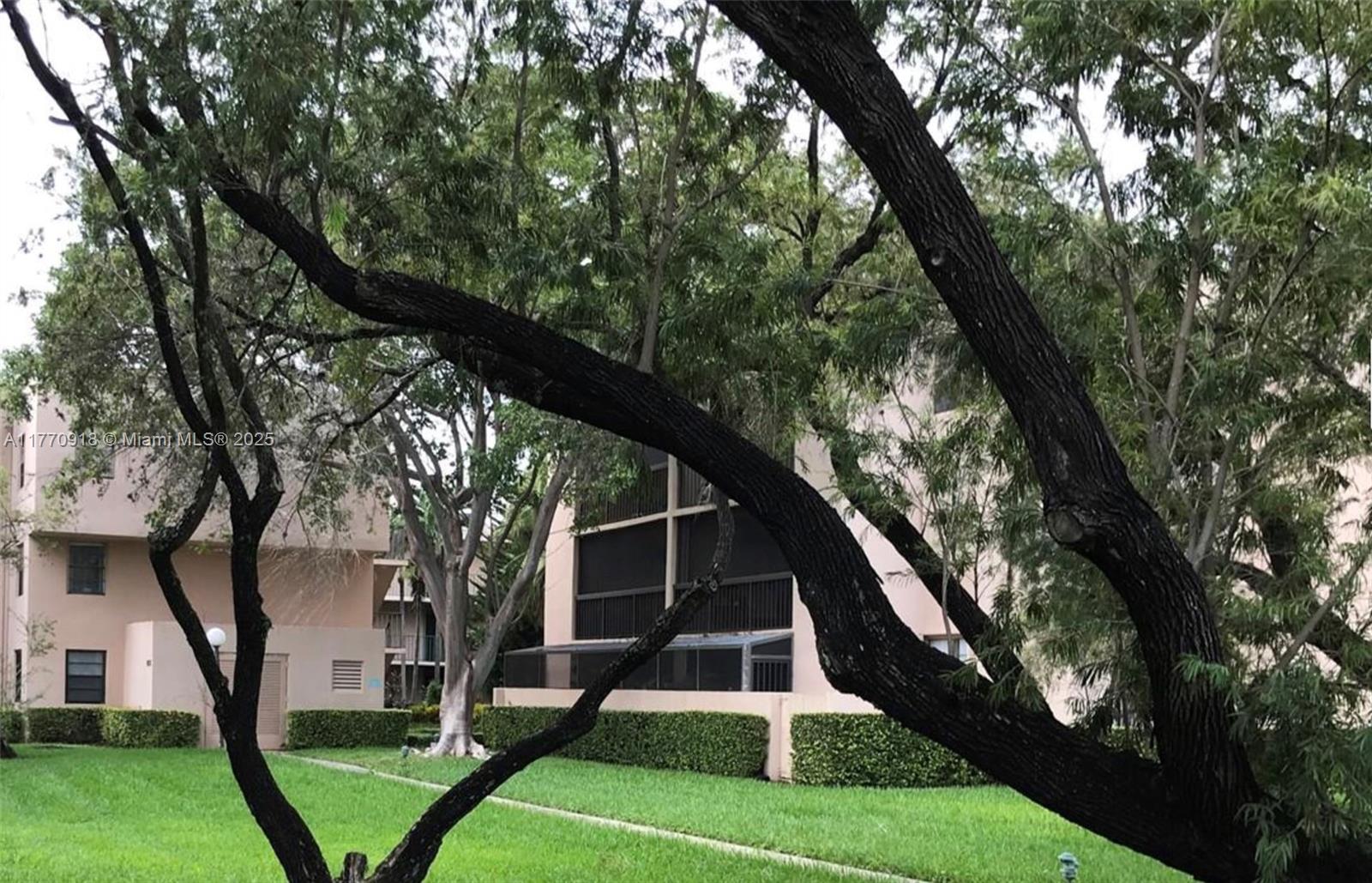 GARDENS OF KENDALL CONDO - Residential