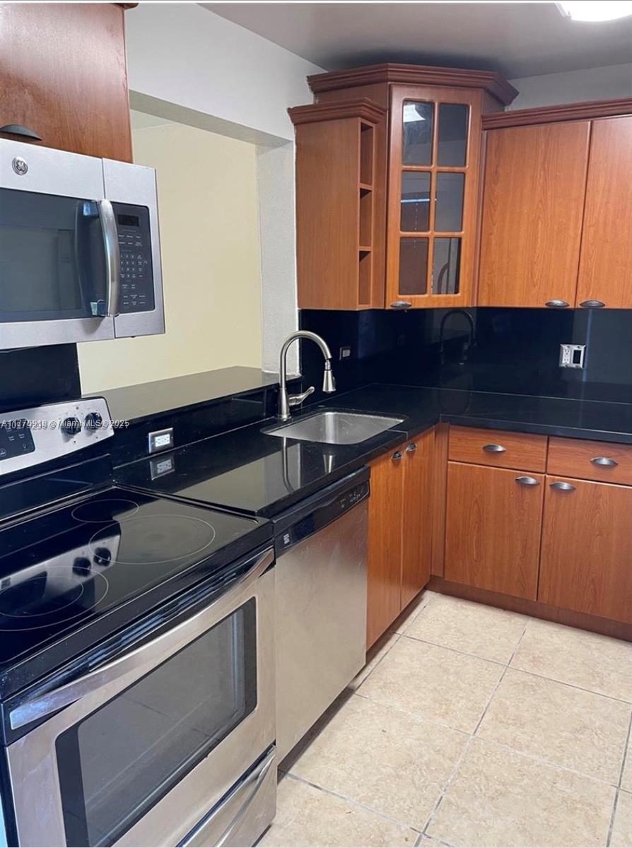 GARDENS OF KENDALL CONDO - Residential