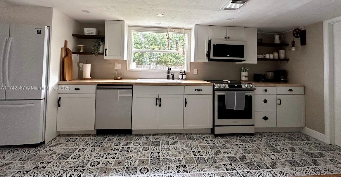 TRAIL ACRES - Residential