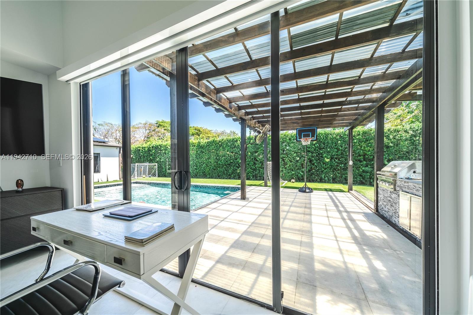 MIAMI SHORES SEC 3 - Residential