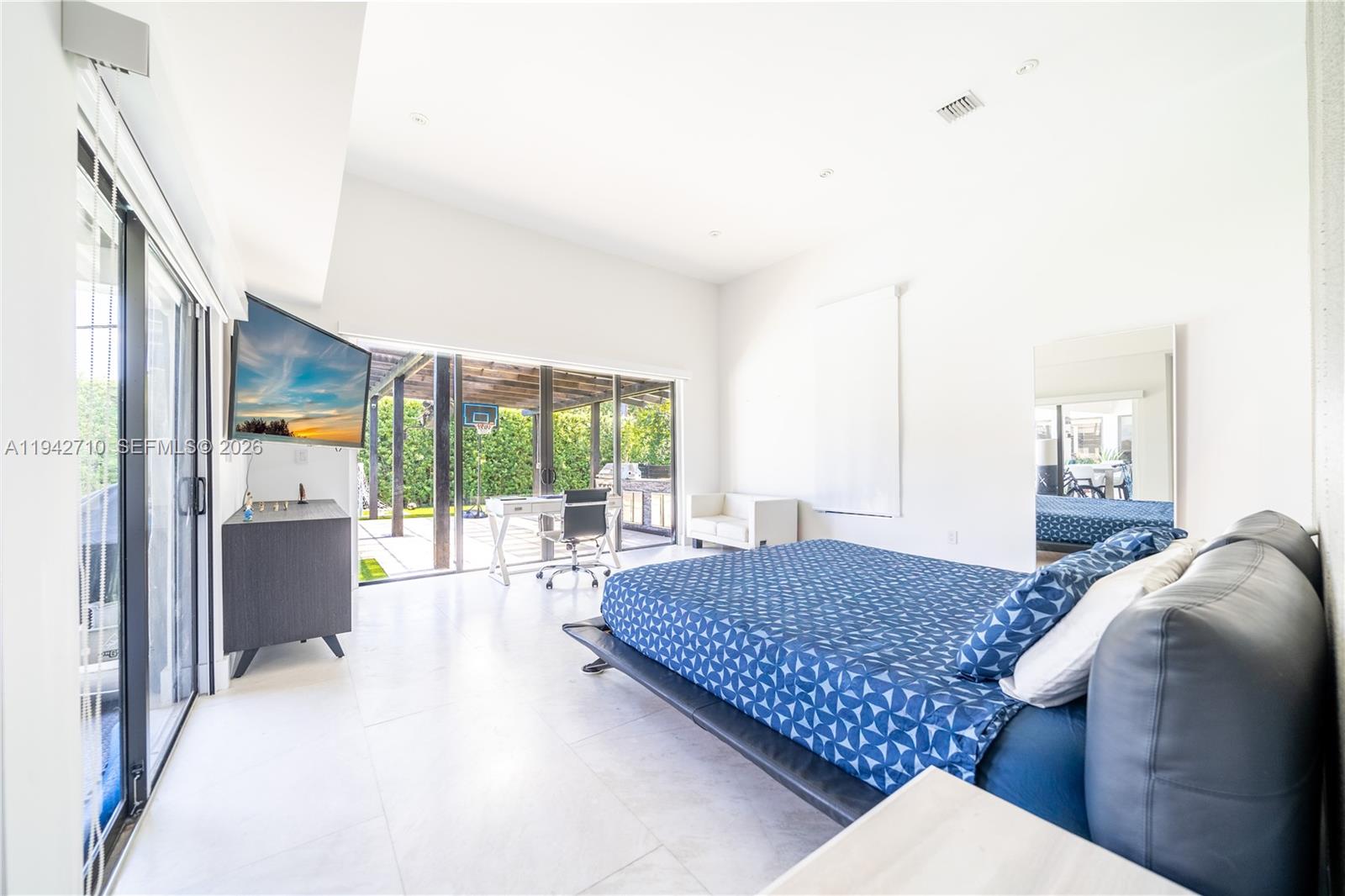 MIAMI SHORES SEC 3 - Residential