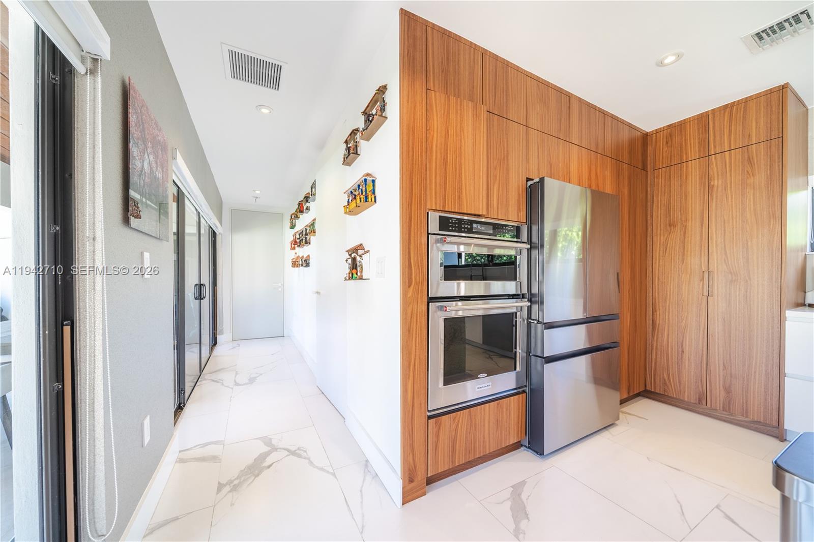 MIAMI SHORES SEC 3 - Residential