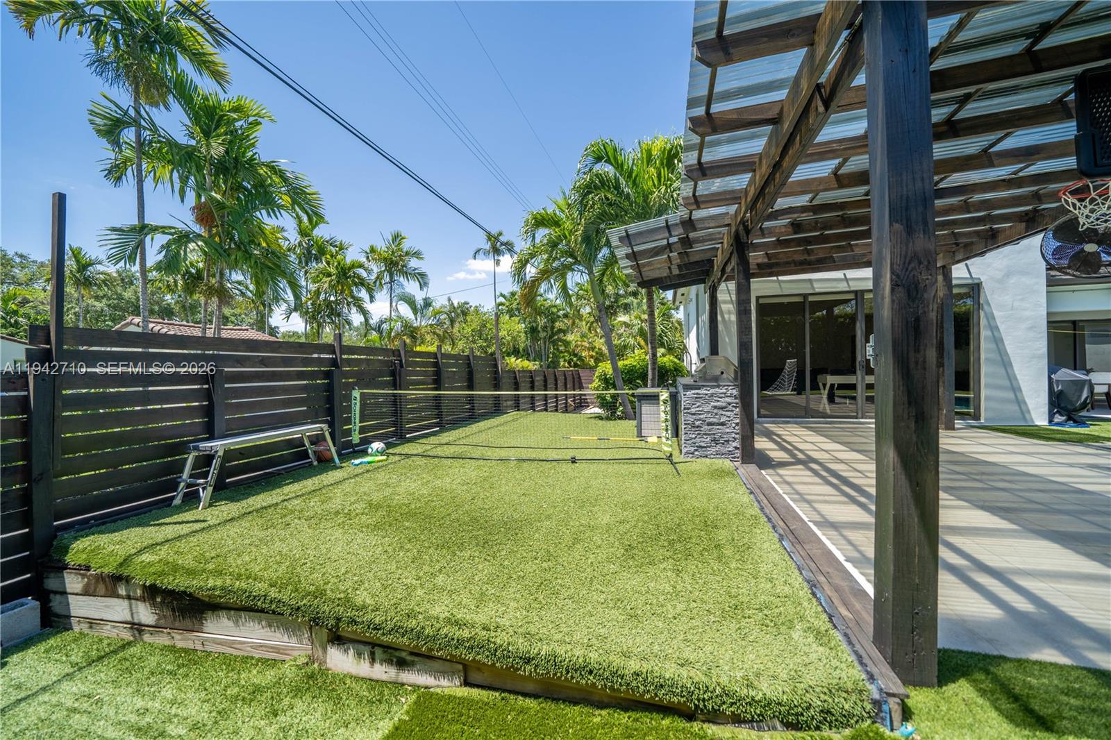 MIAMI SHORES SEC 3 - Residential