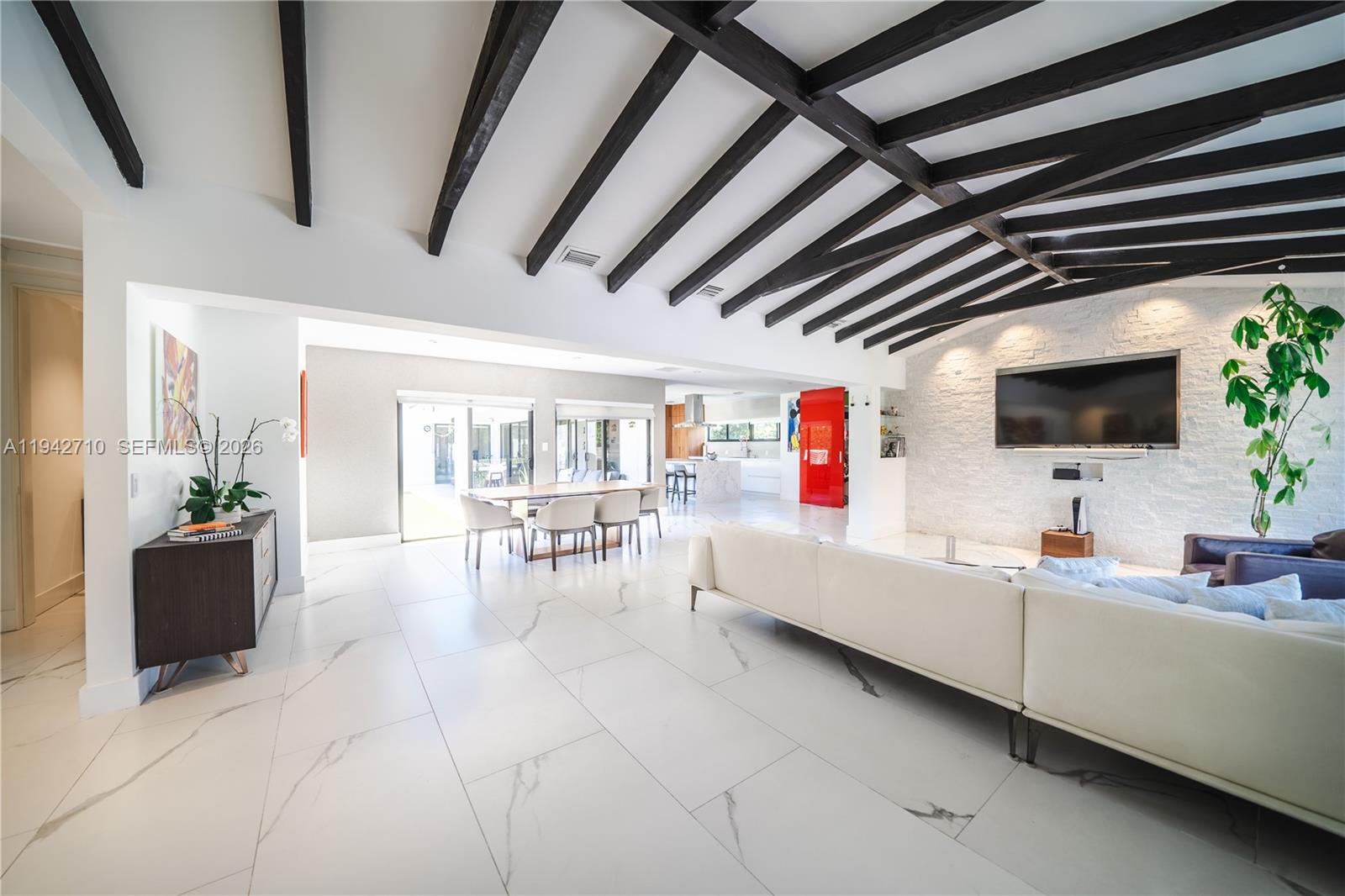 MIAMI SHORES SEC 3 - Residential