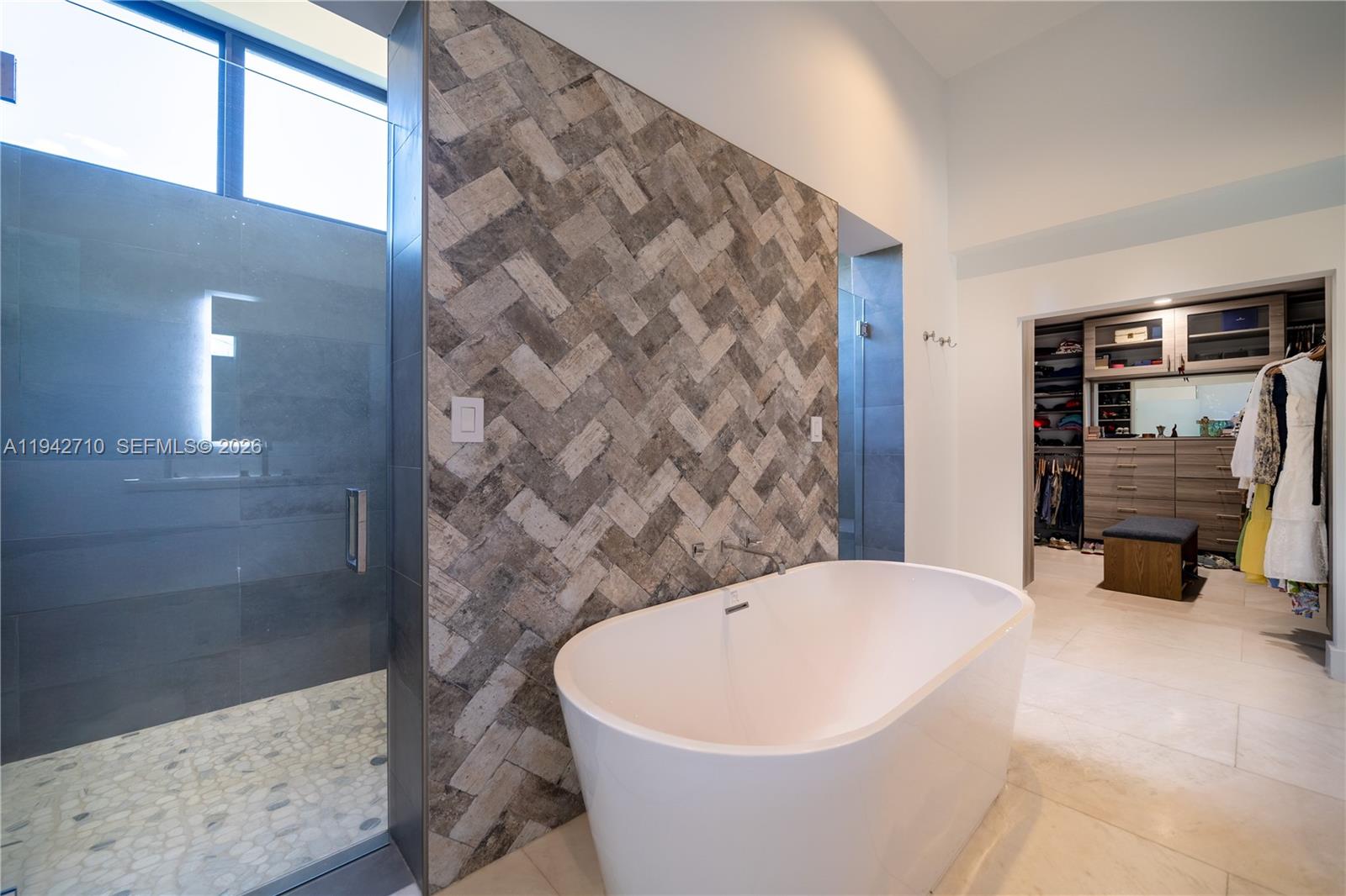 MIAMI SHORES SEC 3 - Residential