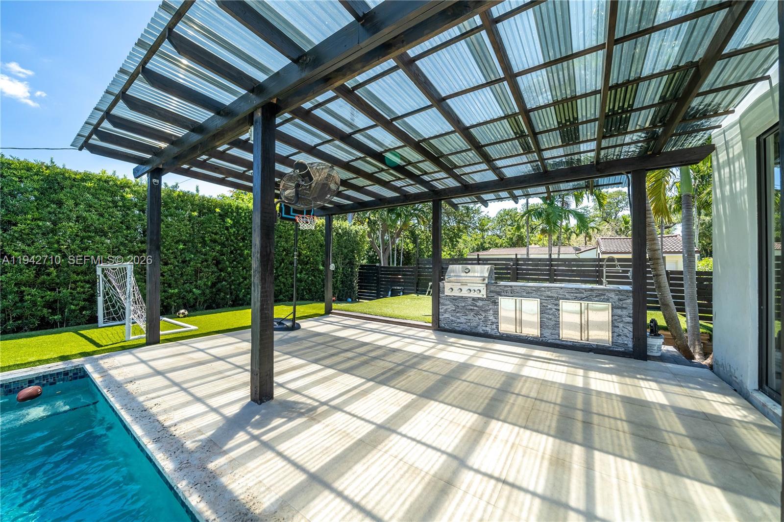 MIAMI SHORES SEC 3 - Residential