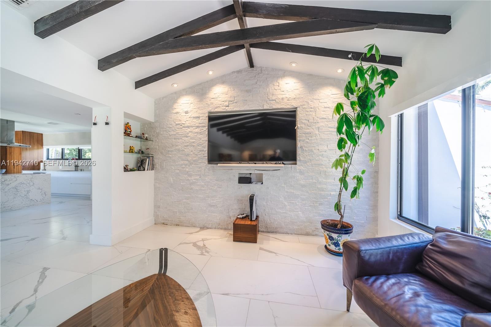 MIAMI SHORES SEC 3 - Residential