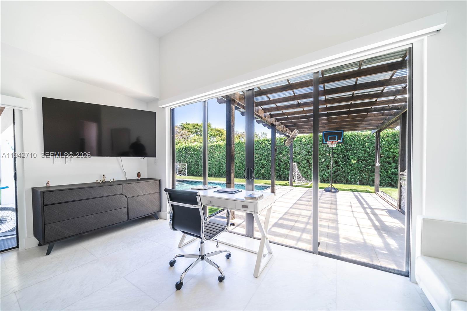 MIAMI SHORES SEC 3 - Residential