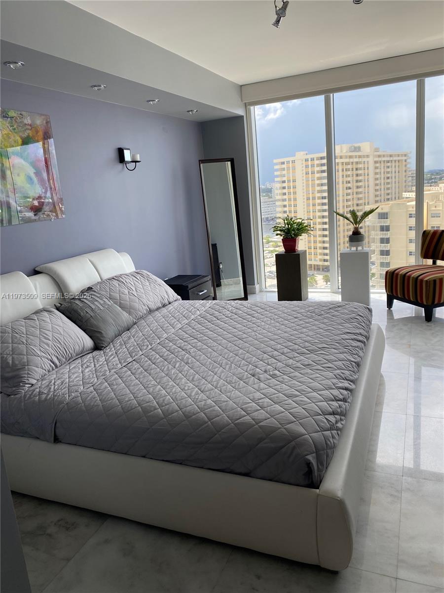 BEACH CLUB THREE CONDO - Residential