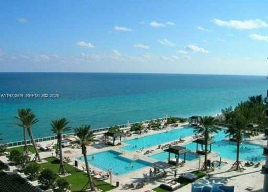 Photo of 1800 Ocean Dr #1408, Hallandale Beach, FL 33009 (MLS # A11973509)