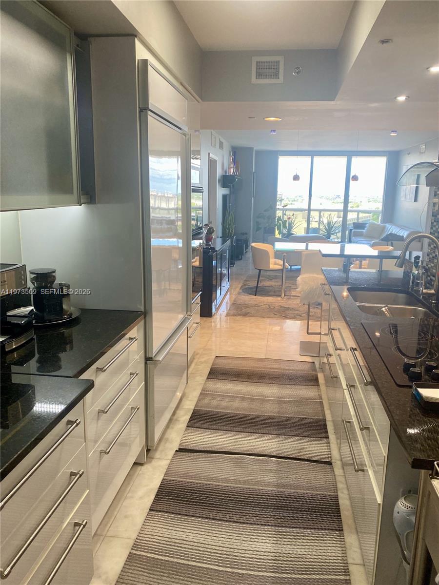 BEACH CLUB THREE CONDO - Residential