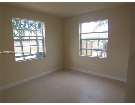 THE SHORES CONDO NO 3 - Residential Lease