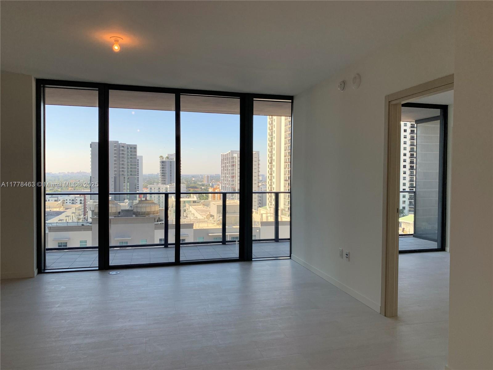 1000 Brickell Plz 1910