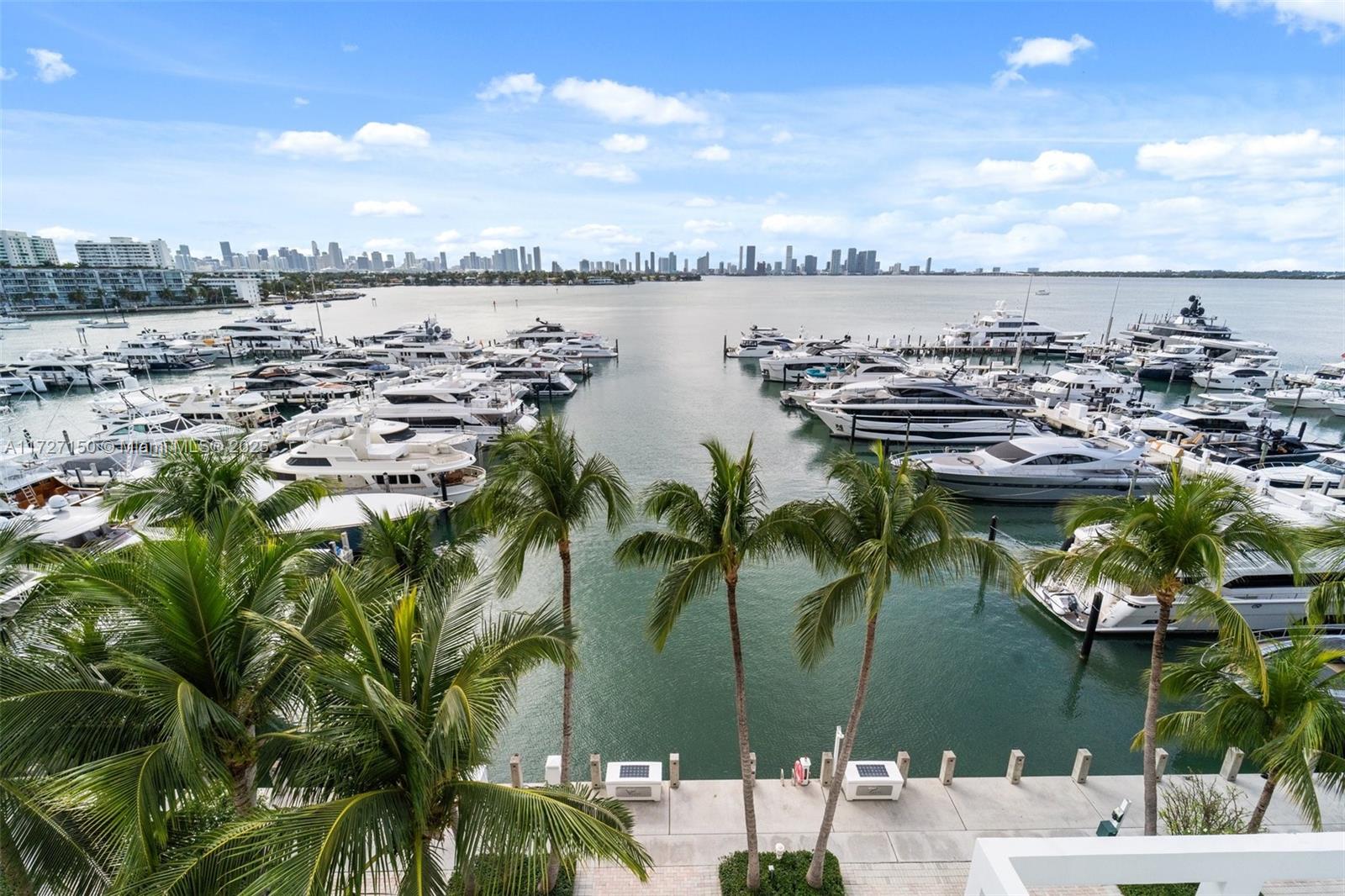 SUNSET HARBOUR NORTH COND - Residential
